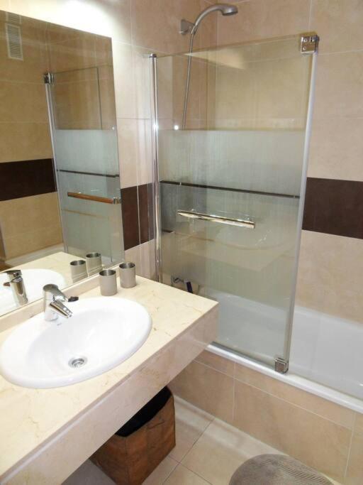Modern 1 Bedroom Apartment, In לה קאלה דה מיחאס מראה חיצוני תמונה